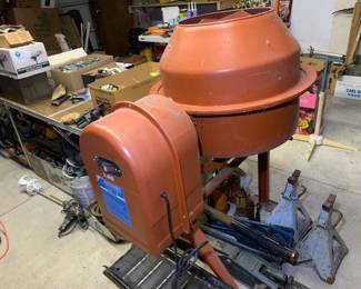Electric cement mixer