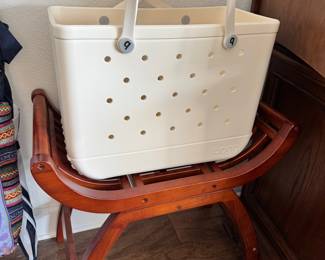 Bogg Bag, Bench