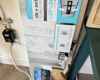 TV mount
