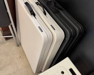 small folding tables 