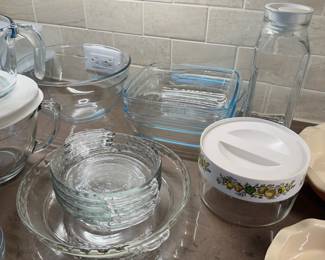 Glass baking dishes