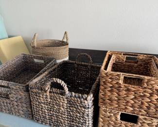 Baskets/Bins
