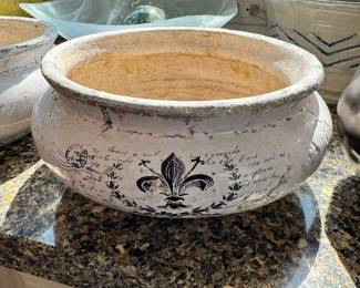 Ceramic decor