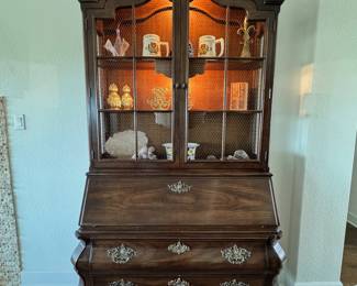 Henredon secretary desk hutch