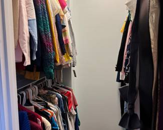 Women's clothing size 0-XXL shoe size 10/11W