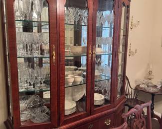 Thomasville China cabinet 