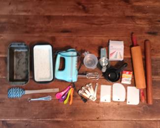 Baking utensils including a hand mixer