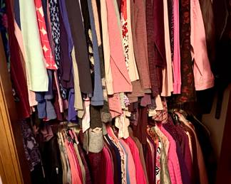 Women’s clothing size medium