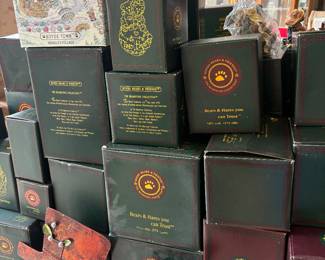 More Boyd’s Bears new in box