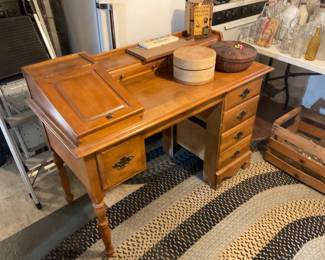 NICE MAPLE DESK