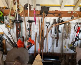 GARDEN TOOLS