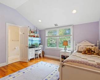 WHITE YOUTH FURNITURE TWIN SIZE BED