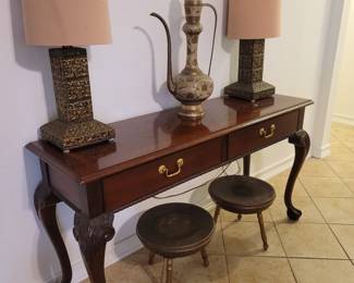 Sofa Table, 2 Matching Lamps, 2 Brass Stools