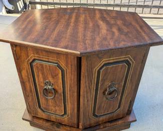Vintage End Table with plenty of storage inside