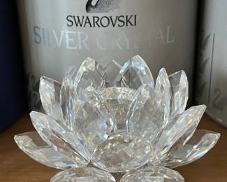 LARGE SWAROVSKI COLLECTION OF 185 FIGURINES! (SOME W/ BOXES)