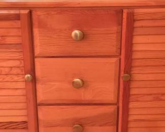 Vintage Country Dresser W/ Drawers & 2 Side Doors