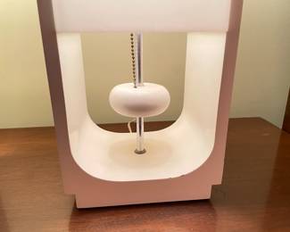 WORKING Vintage Mid-Century Modern 1960s Set Of 2 Table Lamps W/ White Wood Lacquered Bases, Plexiglass Shades, & Ball Pull-Chain Switches By Modeline (California)