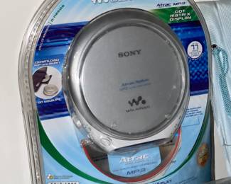 SEALED VINTAGE SONY WALKMAN ATRAC MP3