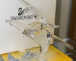 LARGE SWAROVSKI COLLECTION OF 185 FIGURINES! (SOME W/ BOXES)