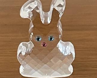 LARGE SWAROVSKI COLLECTION OF 185 FIGURINES! (SOME W/ BOXES)