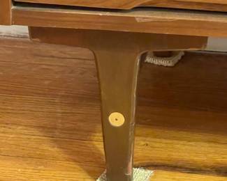 Vintage Mid-Century Modern 5 Drawer Walnut Highboy Dresser By Stanley