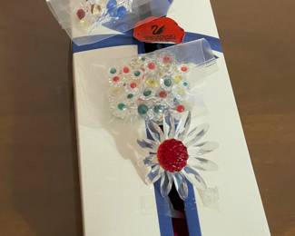 LARGE SWAROVSKI COLLECTION OF 185 FIGURINES! (SOME W/ BOXES)