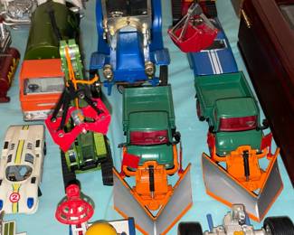 Vintage Toy Vehicles, Cars, Etc. (Diecast & Plastic)