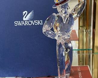 LARGE SWAROVSKI COLLECTION OF 185 FIGURINES! (SOME W/ BOXES)