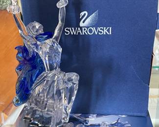 LARGE SWAROVSKI COLLECTION OF 185 FIGURINES! (SOME W/ BOXES)