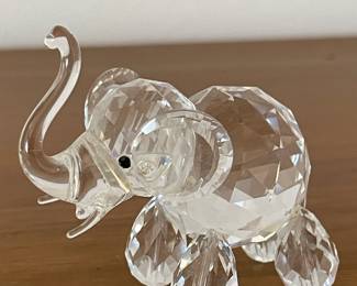 LARGE SWAROVSKI COLLECTION OF 185 FIGURINES! (SOME W/ BOXES)