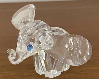 LARGE SWAROVSKI COLLECTION OF 185 FIGURINES! (SOME W/ BOXES)