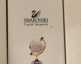 LARGE SWAROVSKI COLLECTION OF 185 FIGURINES! (SOME W/ BOXES)
