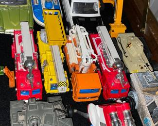 Vintage Toy Vehicles, Cars, Etc. (Diecast & Plastic)