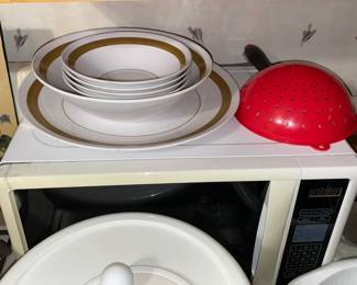 Bowls & Microwave