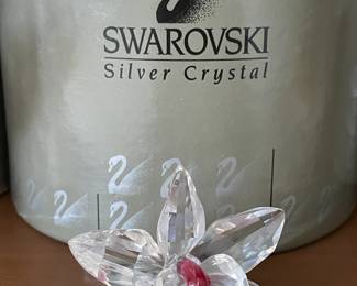 LARGE SWAROVSKI COLLECTION OF 185 FIGURINES! (SOME W/ BOXES)