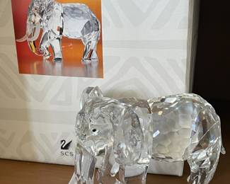 LARGE SWAROVSKI COLLECTION OF 185 FIGURINES! (SOME W/ BOXES)