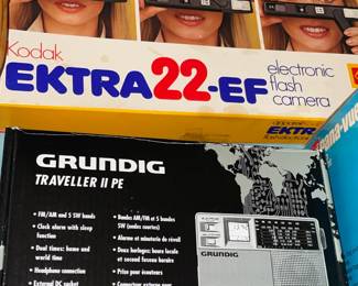 Vintage Cameras & Accessories (Flash Cubes, Etc.)