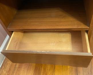 Vintage Mid-Century Modern 1 Drawer Walnut Nightstand By Stanley (2 Available)