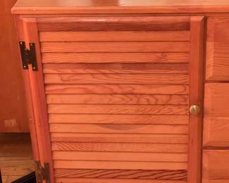 Vintage Country Dresser W/ Drawers & 2 Side Doors
