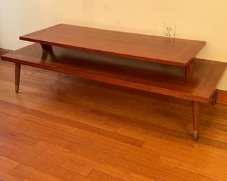 BEAUTIFUL Mid-Century Modern 2 Tier Coffee Table W/ Brass Capped Legs