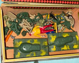 Vintage Toy Soldier Action Figures & Vehicles