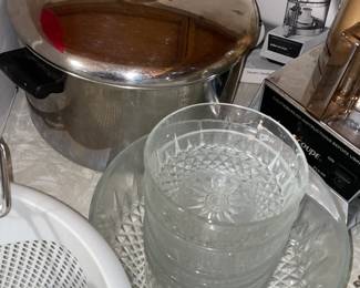 Crystal Bowl Set W/ Pot & Lid