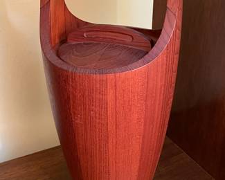 ORIGINAL Mid-Century Modern Staved Teak Ice Bucket By Jens Quistgaard For Dansk