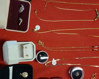 Assorted Gold jewelry 