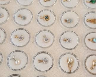 Assorted Gold jewelry 