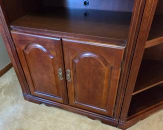 #3 Broyhill Laminate/Wood Display/Bookcase - 3 pieces can be separated - lighted w/2 doors and shelves - Center Cabinet - 30x18x75 Each End Piece - 18x20x75 You Mov e $150.00