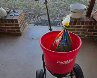 #98 Earthware EV-N-Spread $40.00