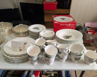 #85 Nikko Happy Holidays 65 pc Set $130.00