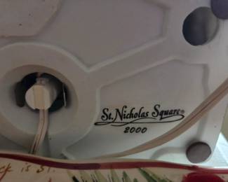 #32 St. Nicholas Square - 2000 $20.00