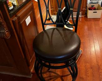 #153	Single Swivel Bar Stool 29" tall	 $25.00 			
